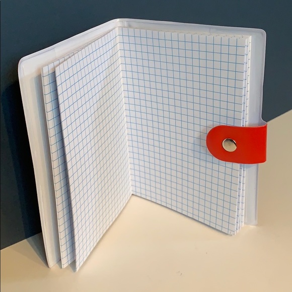 Hello Kitty 45th anniversary vinyl notebook - Picture 3 of 3